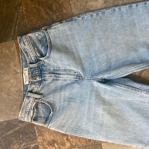 A&F Vintage Stretch Denim Ultra High Rise 90s Straight Jean 26 Abercrombie